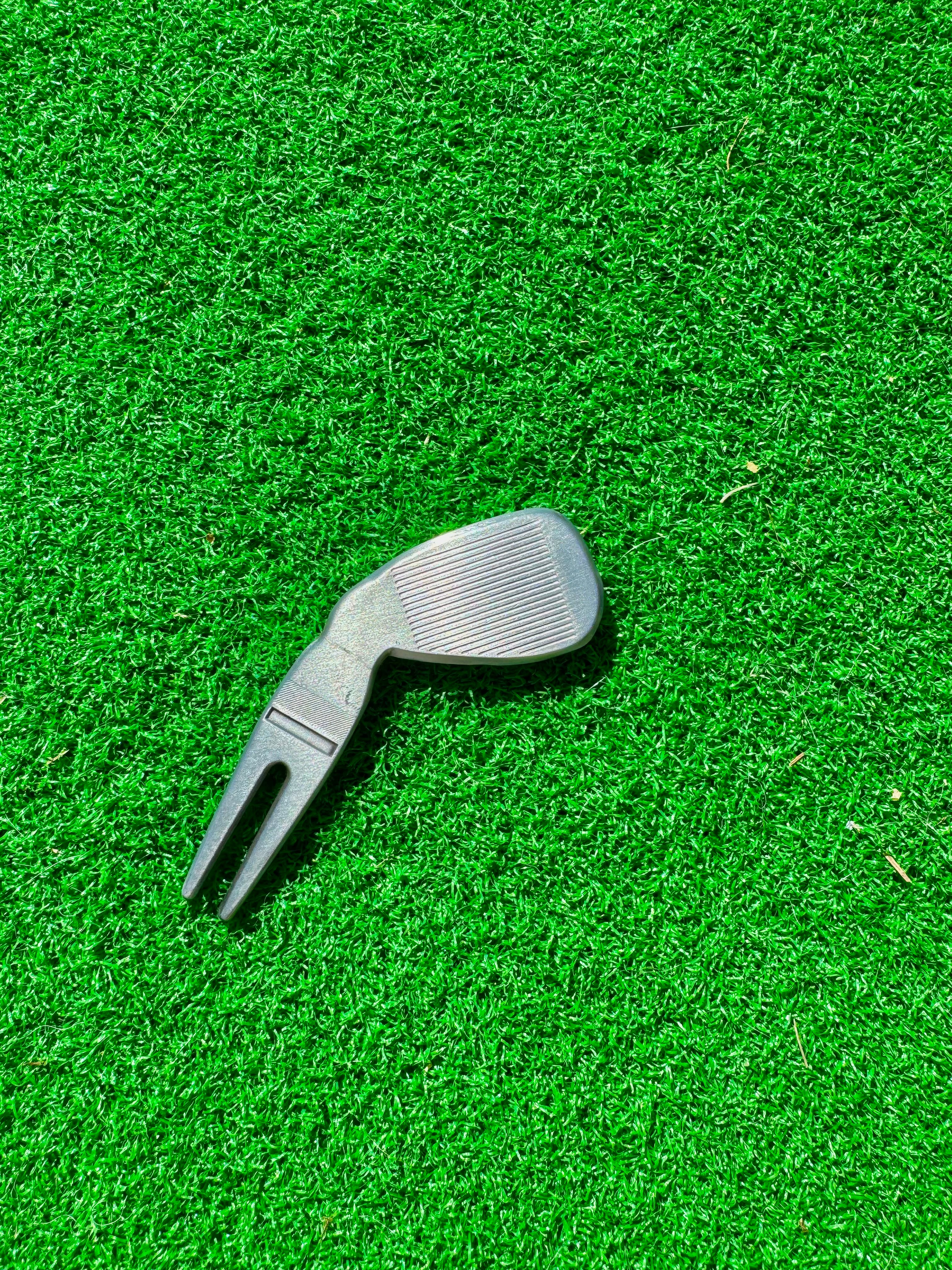 SeaCat Divot Tool